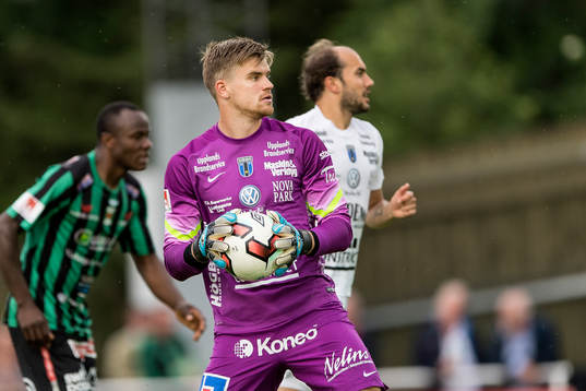 Sirius målvakt Lukas Jonsson