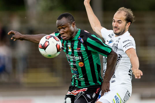 Varbergs Nsima Peter och Sirius Karl Larson