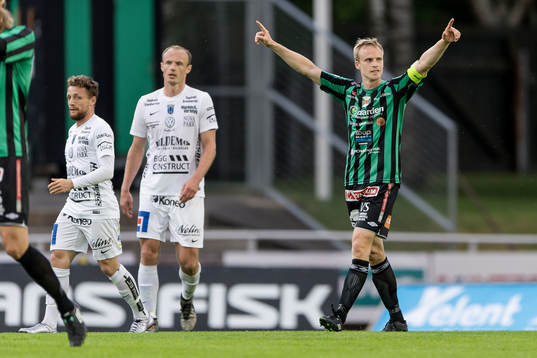 Varbergs Pär Asp jublar