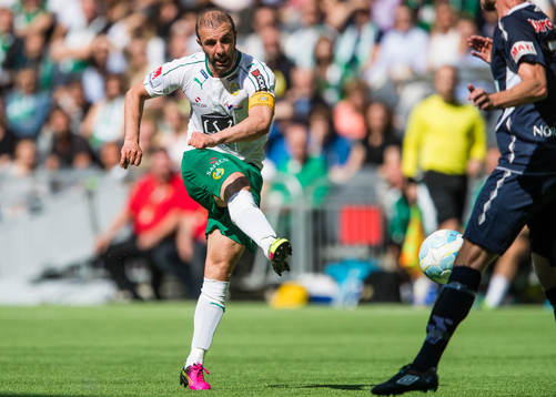 Hammarbys Kennedy Bakircioglu med ett skott
