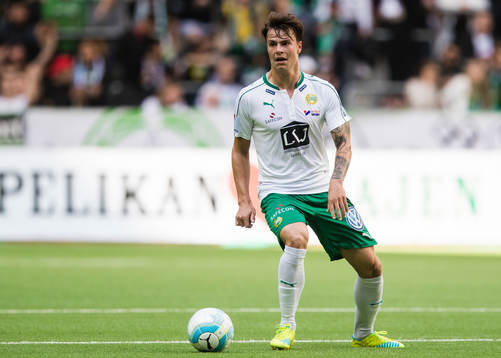 Hammarbys Melker Hallberg med bollen