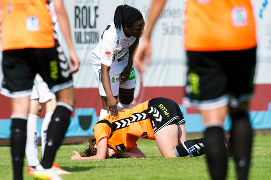 Kristianstads Sif Atladottir får smäll