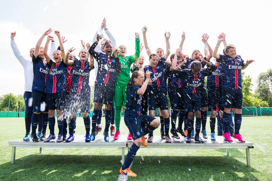 Paris Saint-Germain spelare jublar