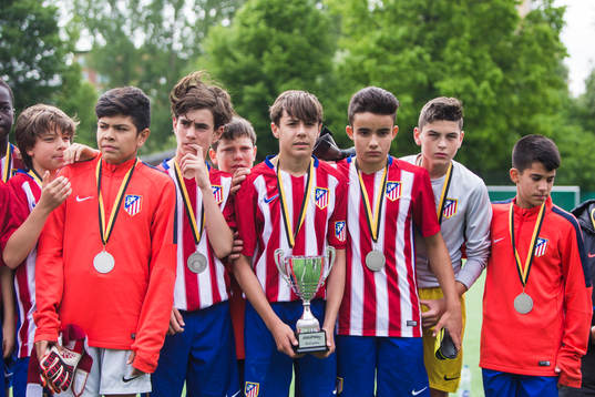 Atletico Madrids spelare ser nedstämd ut