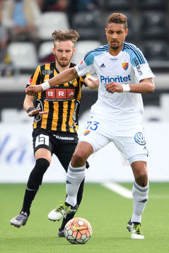 Häckens Simon Sandberg och Djurgårdens Mathias Ranegie
