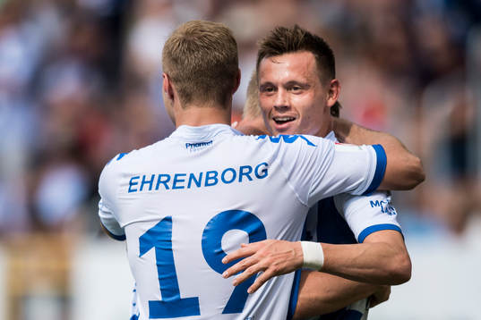 IFK Göteborgs Gustav Engvall kramar om Jakob Ankersen