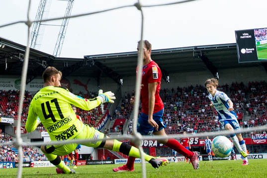IFK Göteborgs Patrik Karlsson Lagemyr gör 1-3 bakom