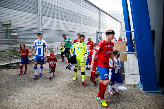 IFK Göteborgs Mads Albeck och Helsingborgs målvakt Tomer