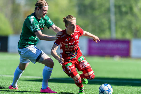 s Erik Nilsson och Piteå:s Gustav Nordh