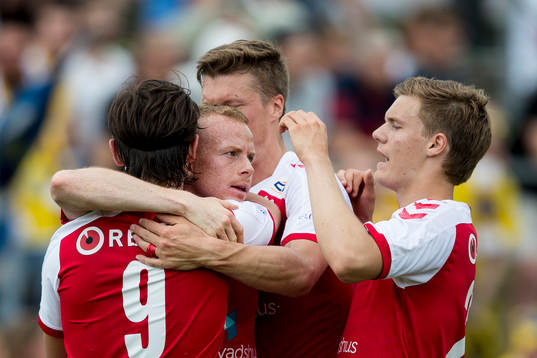 Kalmars Tobias Eriksson jublar