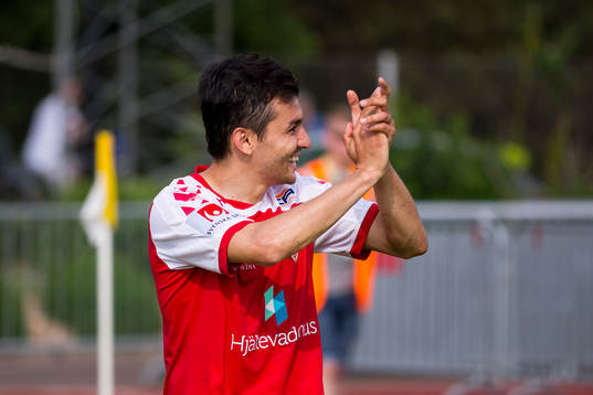 Kalmars Emin Nouri jublar