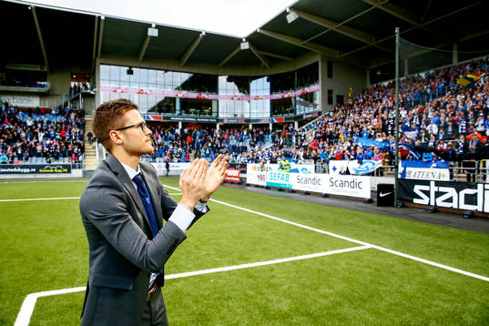 Norrköpings Arnor Traustason avtackas
