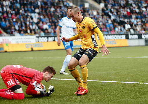 Målchans för Elfsborgs-spelare, räddning av Norrköpings