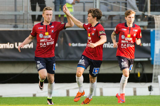 Örgrytes Sebastian Ohlsson gör 1-2 på straff och jublar