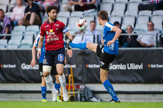Örgrytes George Mourad och Halmstads Marcus Johansson