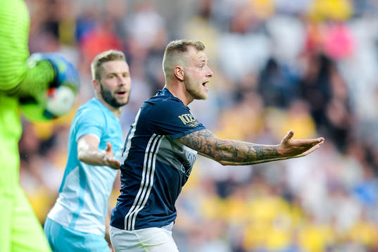 Sveriges John Guidetti reagerar