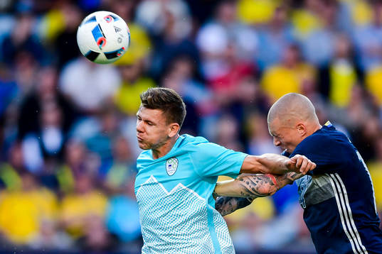 Sloveniens Rom Bezjak och Sveriges Victor Nilsson Lindelöf