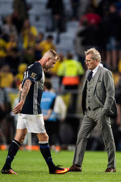 Sveriges John Guidetti och förbundskapten Erik Hamrén