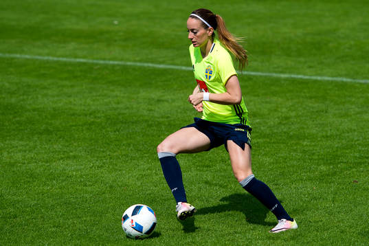 Sveriges Kosovare Asllani