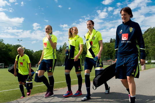 Sveriges Caroline Seger, Magdalena Ericsson, Jessica