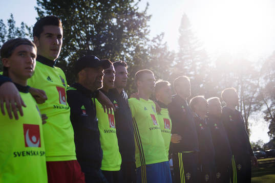 Sveriges spelare och ledare ställer upp