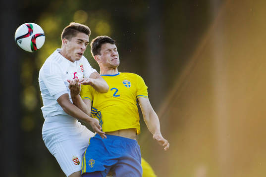 Bläddra bland fler bilder av Fotboll, Landskamp P18, Sverige - Ungern