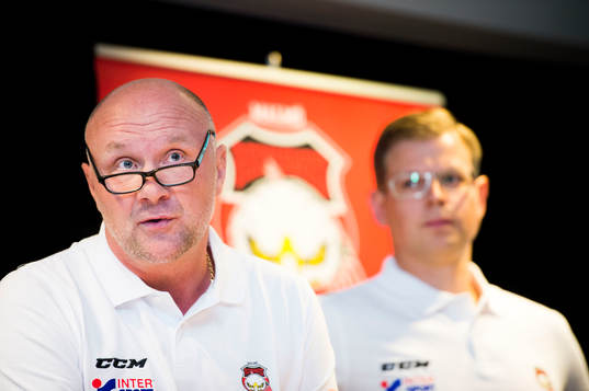 Malmö Redhawks tränare Peter Andersson och assisterande