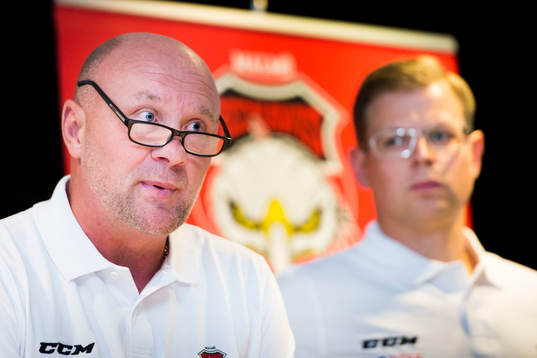 Malmö Redhawks tränare Peter Andersson och assisterande