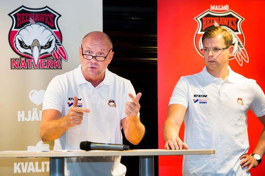 Malmö Redhawks tränare Peter Andersson och assisterande