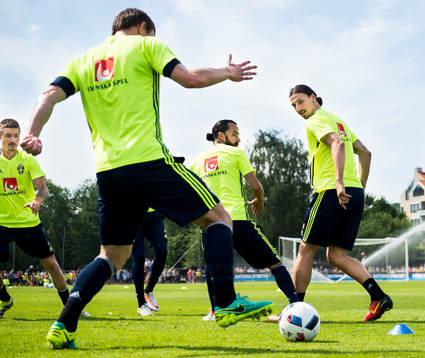 Mikael Lustig, Erkan Zengin och Zlatan Ibrahimovic