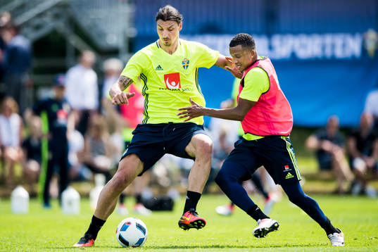 Zlatan Ibrahimovic och Martin Olsson