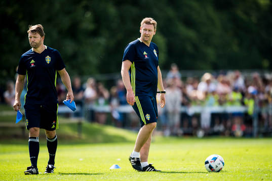 Marcus Allbäck, players manager och Peter Wettergren,