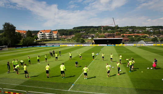 Bläddra bland fler bilder av Fotboll, Sverige, träning
