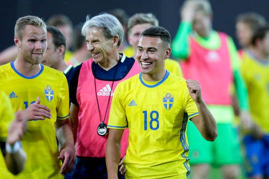 Sveriges Jordan Larsson jublar