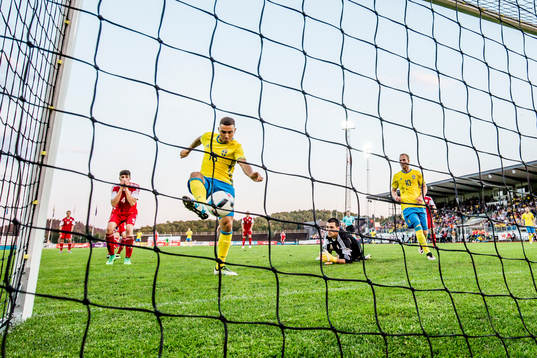 Sveriges Jordan Larsson gör 3-2