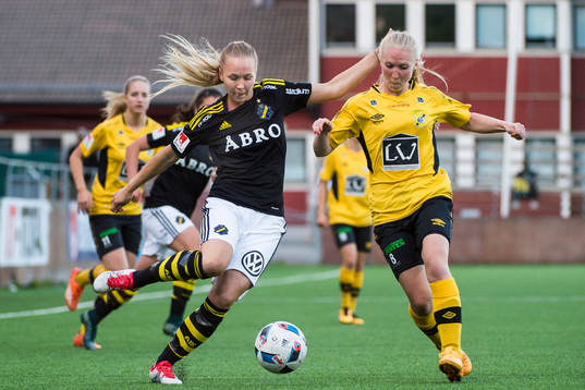 s Elin Sjölander och Ältas Ellinor Lindbom