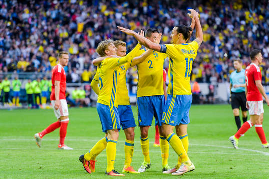 Sveriges spelare jublar