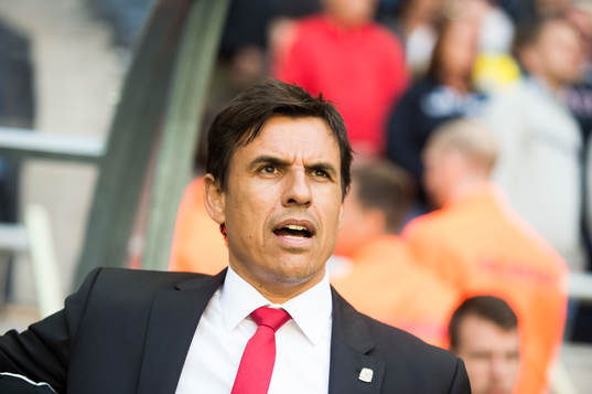 Wales förbundskapten Chris Coleman sjunger Wales