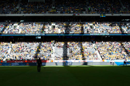 Ljusspel på läktaren inne på Friends Arena
