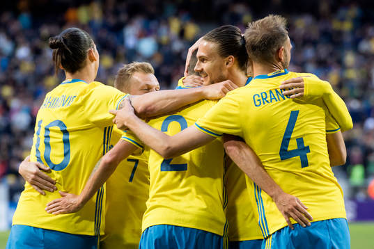 Sveriges spelare jublar