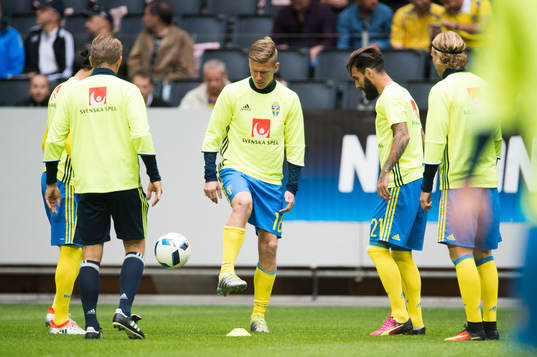 Sveriges Pontus Wernbloom, Jimmy Durmaz, Oscar Hiljemark