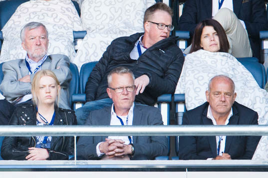 Janne Andersson sitter på VIP-läktaren