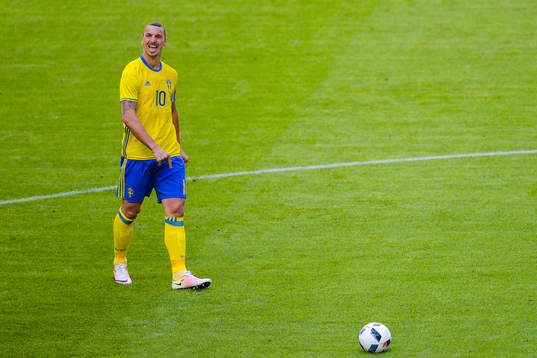 Sveriges Zlatan Ibrahimovic reagerar