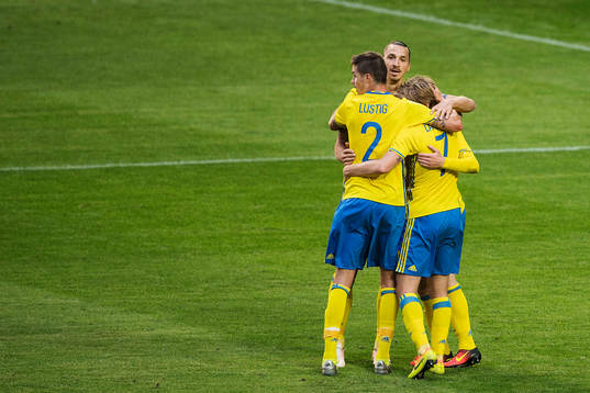 Sveriges Mikael Lustig, Zlatan Ibrahimovic och Sebastian
