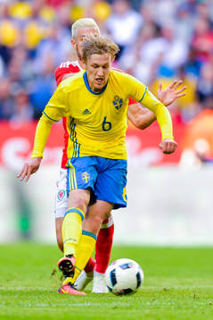 Sveriges Emil Forsberg gör 1-0