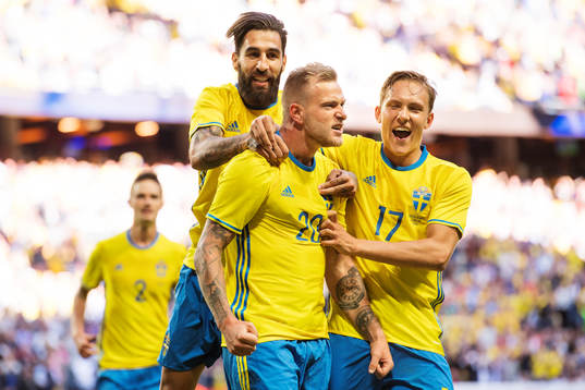 Sveriges Jimmy Durmaz, John Guidetti och Ludwig