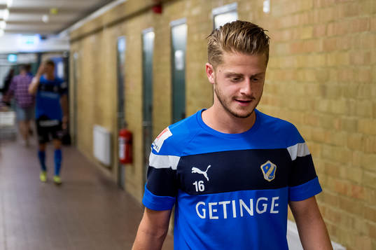 Halmstads Rebin Asaad före fotbollsmatchen i Superettan