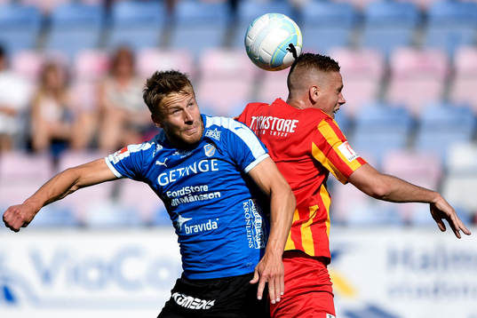Halmstads Alexander Ruud Tveter och Syrianskas Mattias