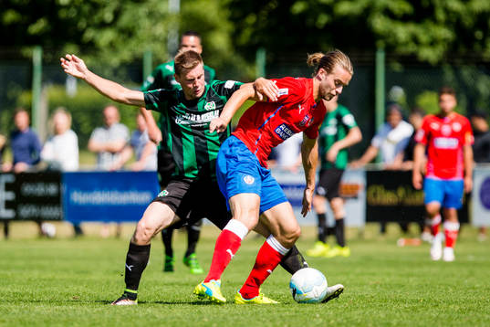 Högaborgs Erik Andersson och Helsingborgs Jonatan Olsson