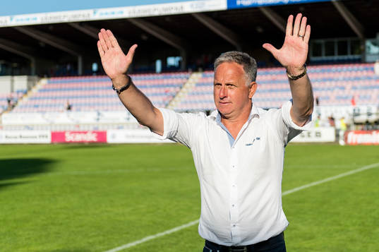 Halmstads tränare Jan Jönsson jublar